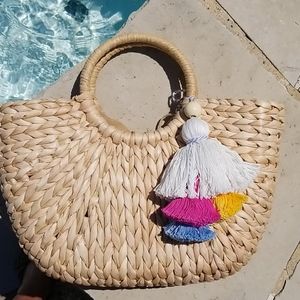Stylish basket purse
